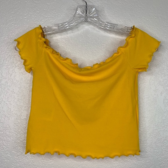 NWT H&M divided yellow off shoulder crop top - Picture 3 of 7